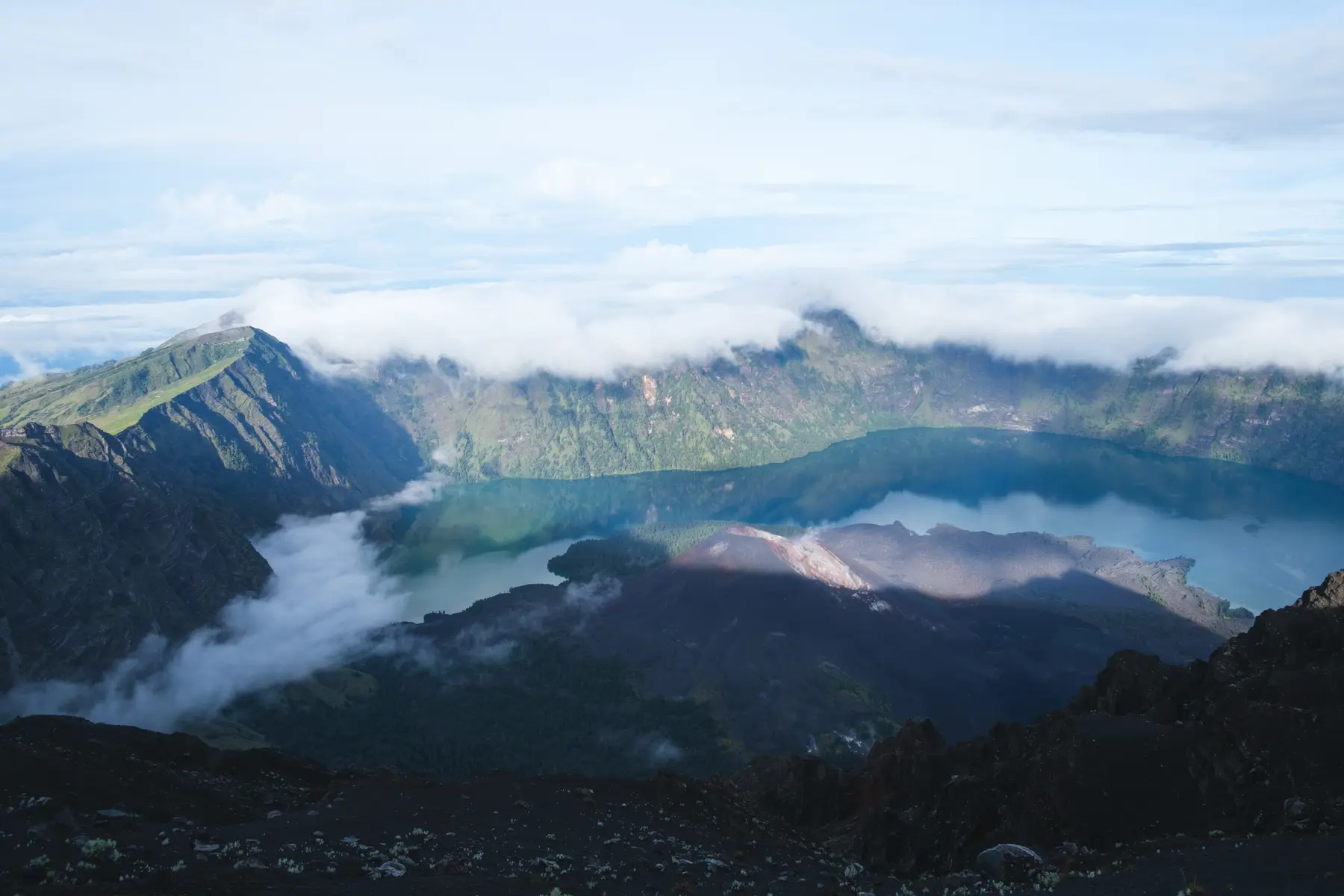 Volcanoes in Indonesia, photograph 8