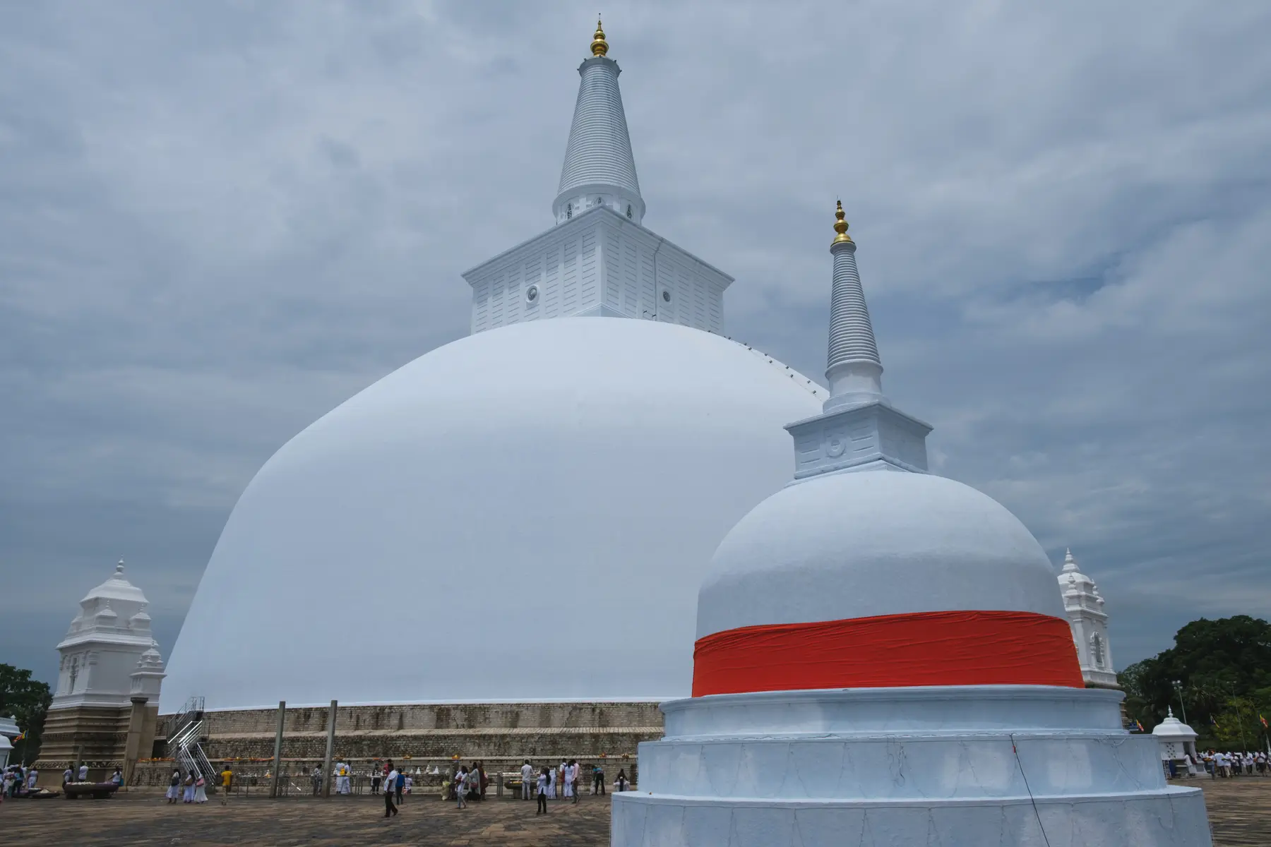Temples in Sri Lanka, photograph 1