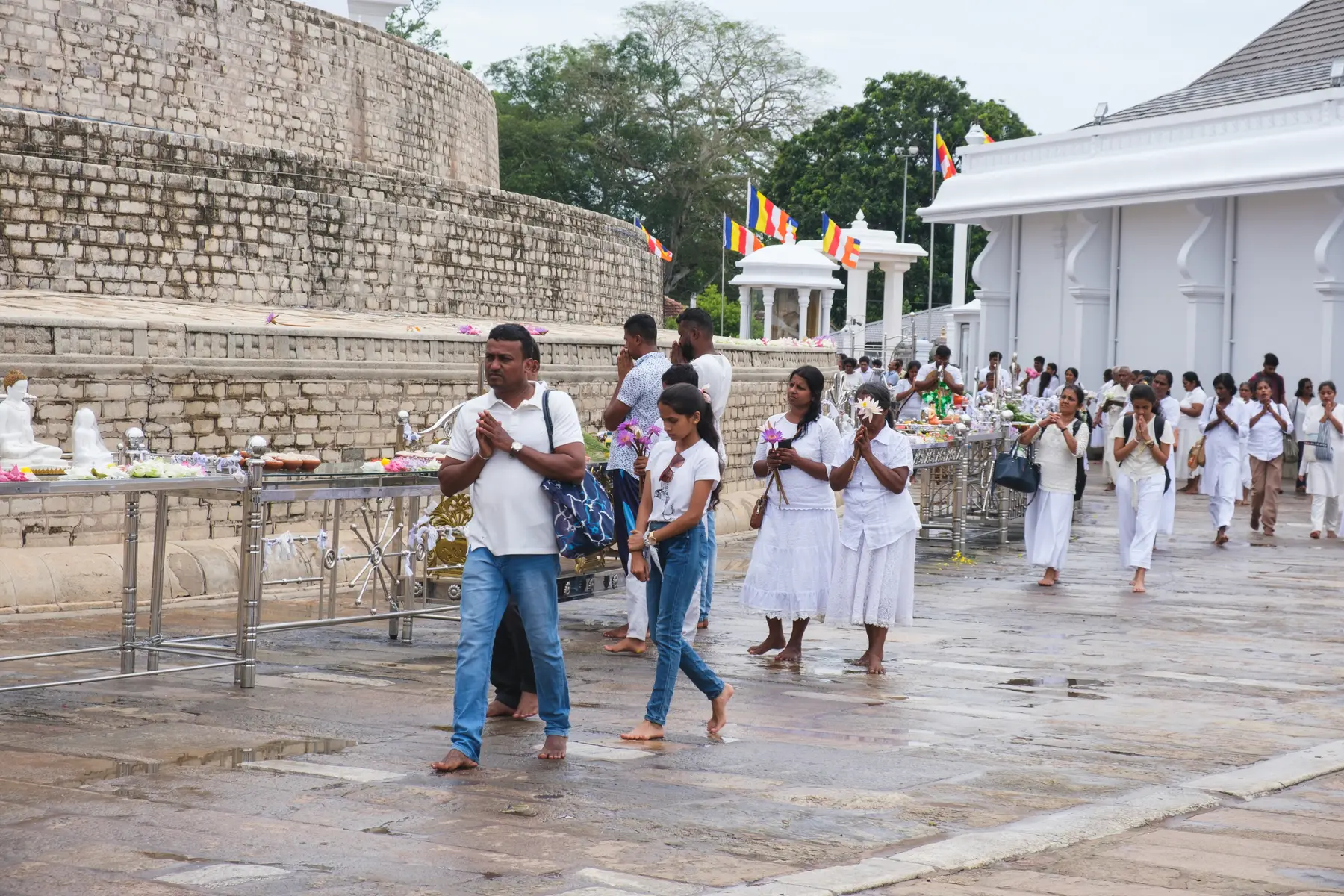 Temples in Sri Lanka, photograph 2