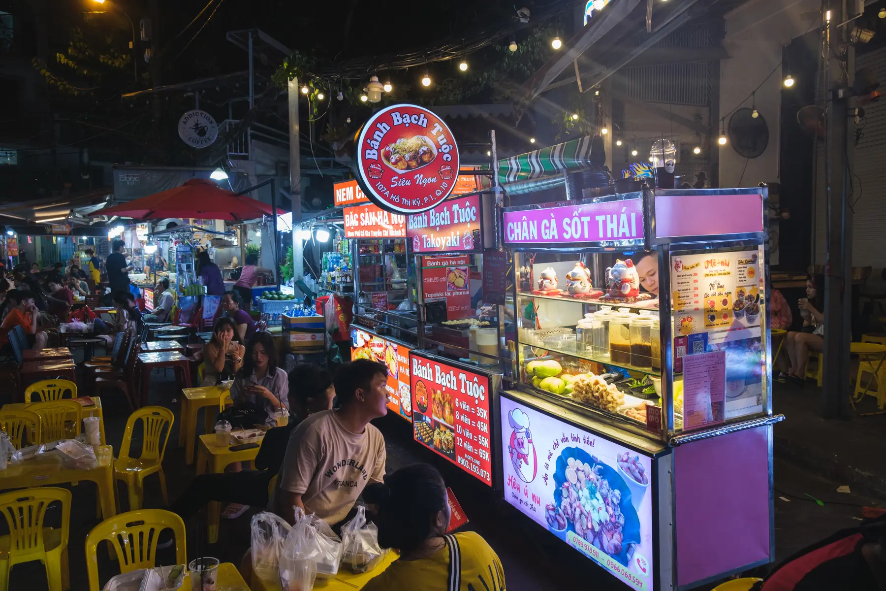 Street Life in Vietnam, photograph 1